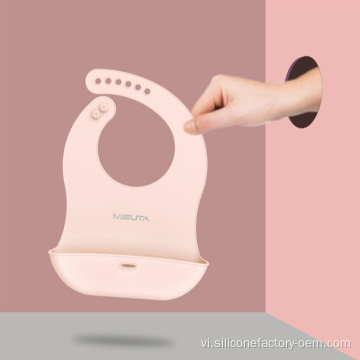 Em bé màu hồng di động cho ăn bib bib không thấm nước